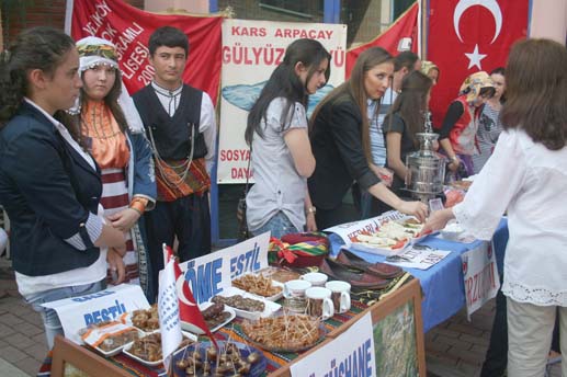 Çerkezköy'de kültürel etkileşim