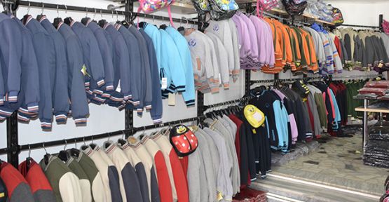 Okul kıyafetlerinde dükkandan dükkana farklı satış