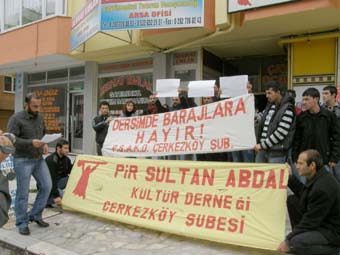 Öymen'e tepkiler sürüyor