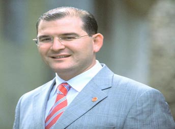 Eski DP'li referandum konferansı verecek