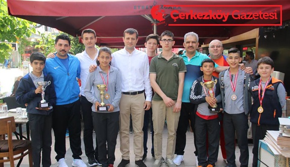 Başkan Akay sporcularla kahvaltıda buluştu