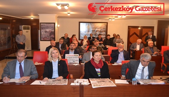 Meclis toplantısında Cumhuriyet Gazete’li protesto