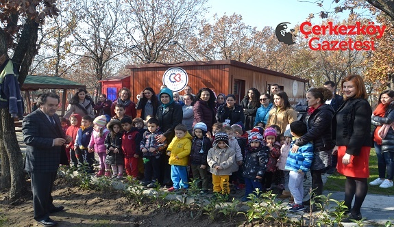 Bakımevi’nin minikleri doğayı renklendirdi