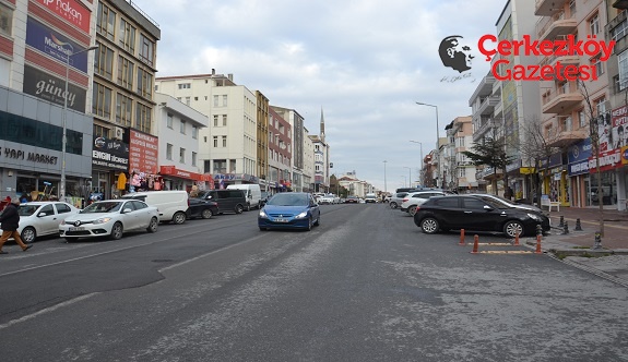 Trafik içinden çıkılamaz bir hal alıyor