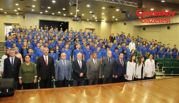 Sözdinler: Okulumuz Türk gençliğinin hizmetindedir