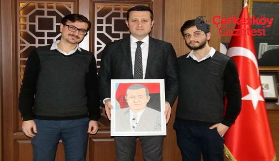 Ressam Gören’den Akay’a anlamlı hediye ​