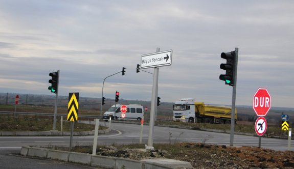 Büyükyoncalı Çevre Yolu Bağlantısında Sinyalize Kavşak Hizmete Sunuldu