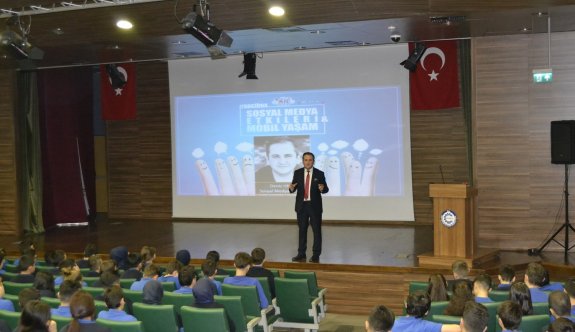 Özel ÇOSB Mesleki ve Teknik Anadolu Lisesi’nde Sosyal Medya Semineri