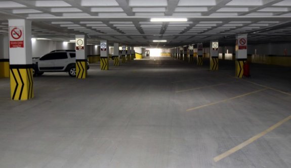 Kapalı otopark hizmete açıldı