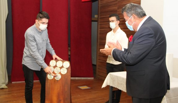 Özel ÇOSB Mesleki ve Teknik Anadolu Lisesi’nde yeni eğitim-öğretim yılı törenle başladı