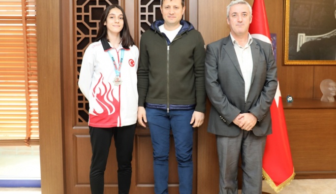 Başarılı Taekwoncu’dan Akay’a ziyaret