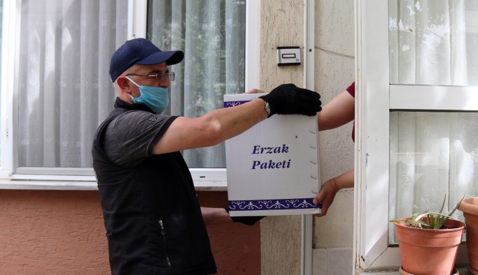 KOMŞU PAKETLE İHTİYAÇ SAHİPLERİNE DESTEK
