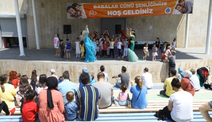 Babalar ve Çocuklar Şenlikte Eğlendi