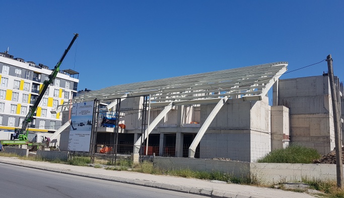 Havuz inşaatı ilerliyor