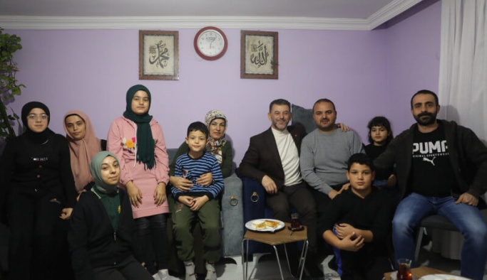 Başkan Çetin, Ev Ziyaretlerini Sürdürüyor