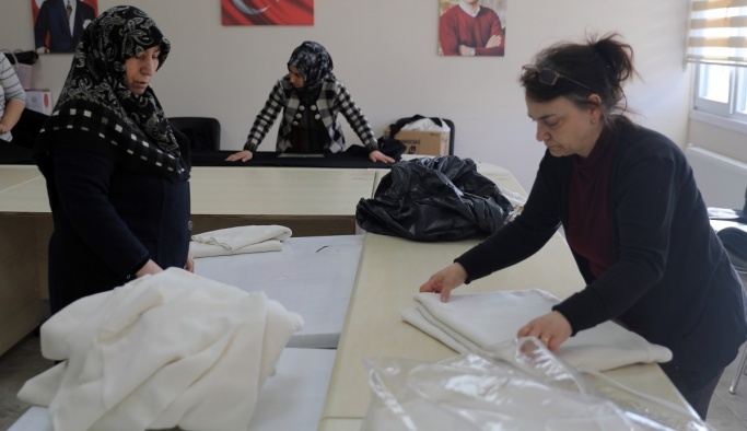 Mahalle evleri depremzedeler için seferber oldu