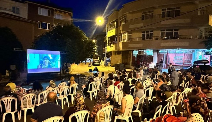 Açık havada yaz sineması