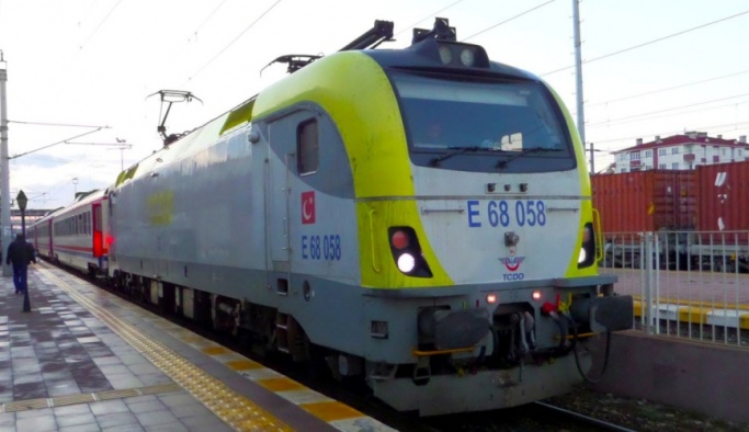 İstanbul Halkalı tren seferlerine YHT engeli