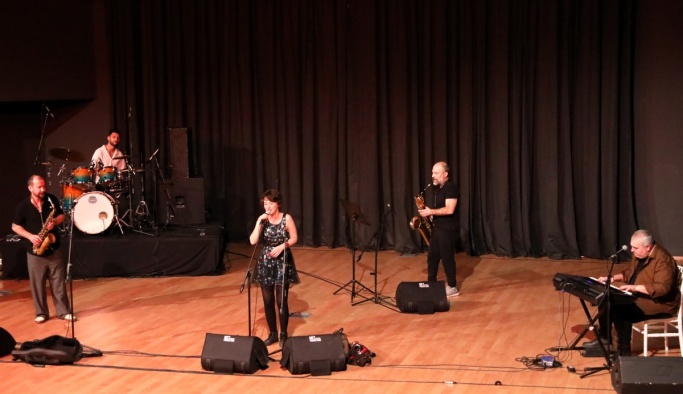 KOLEKTİF İSTANBUL ÇERKEZKÖY’DE KULAKLARIN PASINI SİLDİ