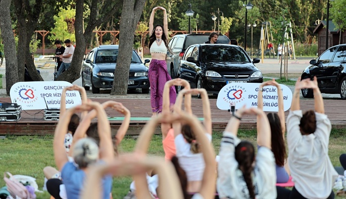 DÜNYA YOGA GÜNÜ’NÜ KUTLANDI