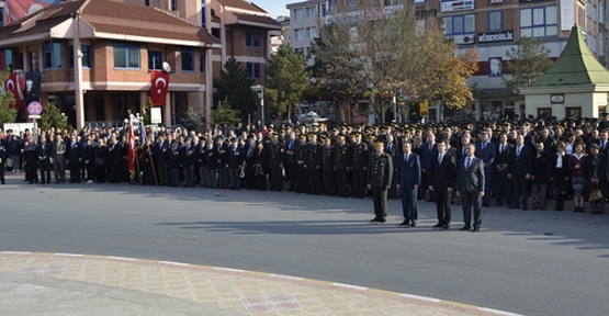 Atatürk ölümünün 76.yılında minnetle anıldı