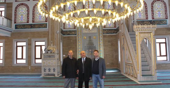 Belediye camiyi aydınlattı