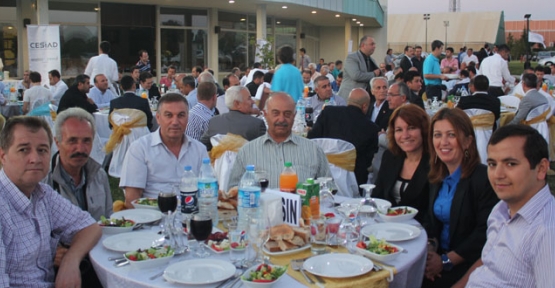 ÇESİAD İFTAR VERDİ