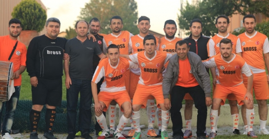Halı Saha Futbol Turnuva’sının şampiyonu ‘Bross’