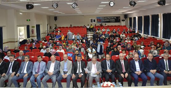 İstiklal Marşı yerine Kuran Tilaveti ile başlandı