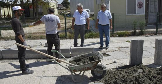 Karaağaç'ta yollar asfaltlanıyor