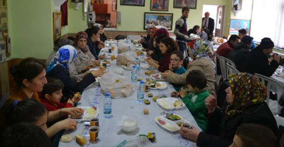 Kuzey Kafkaslılar kahvaltıda bir araya geldi 