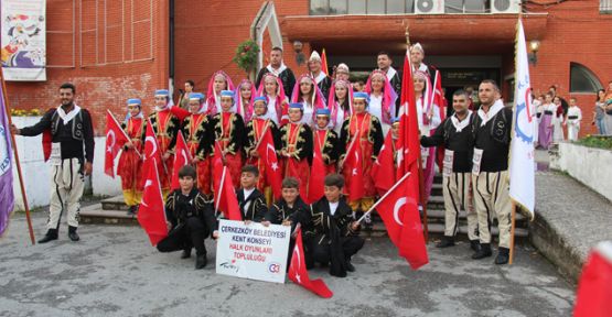 Makedonya’da Türk Halk oyunları rüzgarı esti