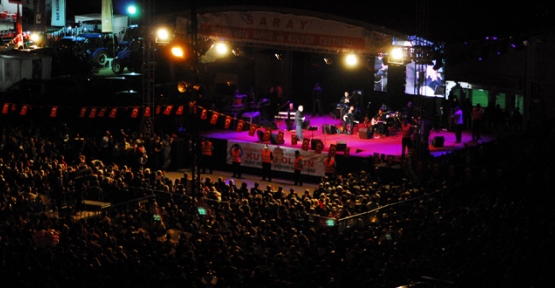 Saray festival coşkusunu yaşıyor!
