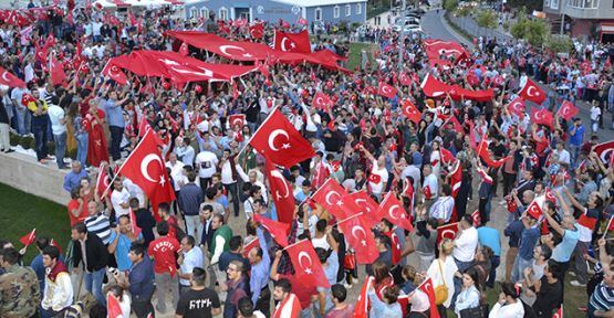 Sloganlarla yürüyerek HDP binasını bastılar