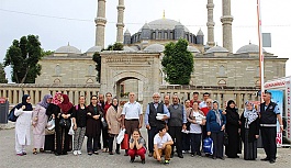 Gezilere 2 bin 100 kişi katıldı