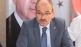 İstifa etti mi, ettirildi mi?