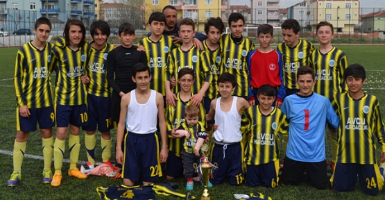 U-14 Liginin şampiyonu Kapaklıspor