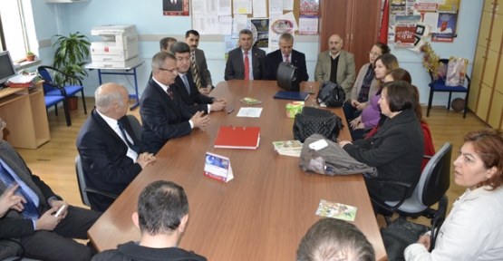 Ülkenin geleceğini köreltmek için eğitim sistemini bozdular